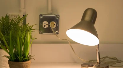 راهنمای کامل انتخاب لامپ مناسب برای خانه؛ LED یا کم‌مصرف؟